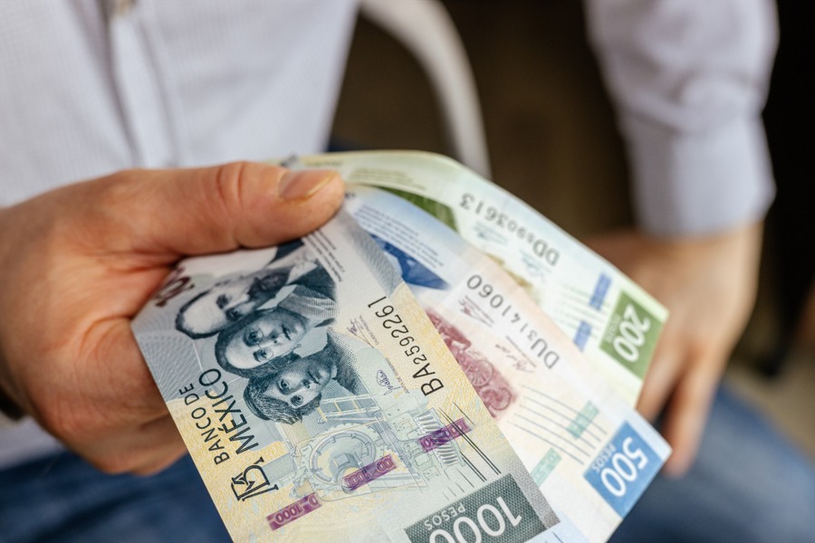 A confused Mexican Peso awaits Trump tarrifs
