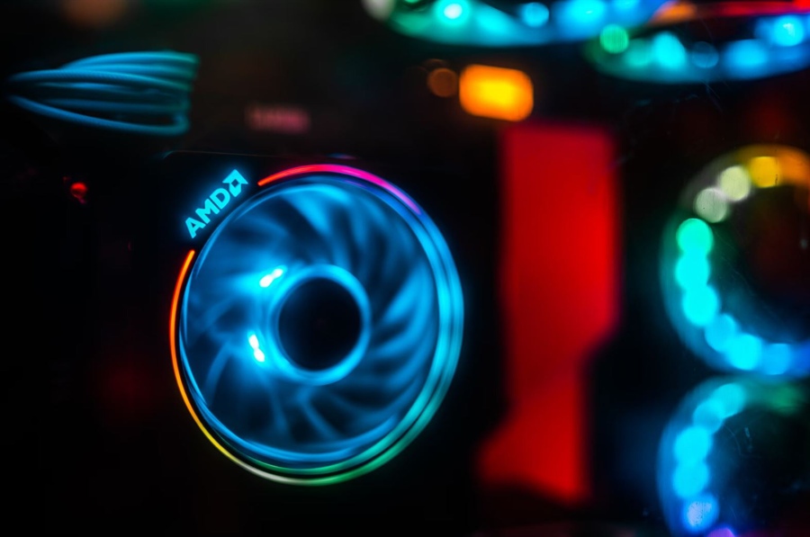 AMD - colorful but expecting more red from the stock