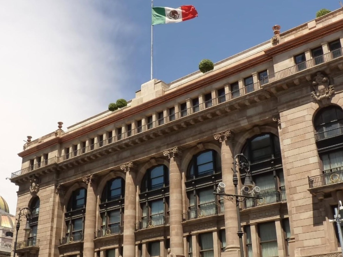 Mexico central bank cuts rates but signals caution ahead