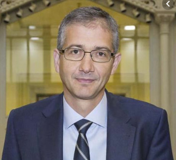 European Central Bank Governing Council member Pablo Hernandez de Cos in an article in Spain's La Ra