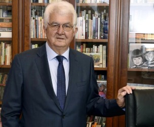 Robert Holzmann is noob Austrian National Bank Governor and looks like he is already setting himself