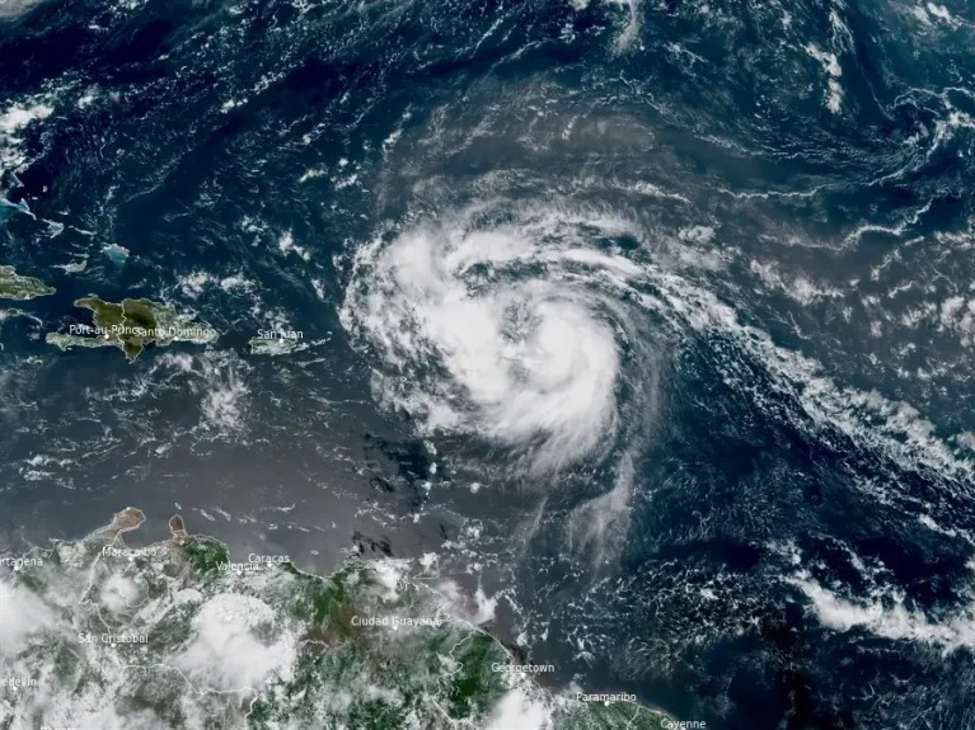 Hurricane Erin nears Bahamas, heads toward US Atlantic coast | investingLive