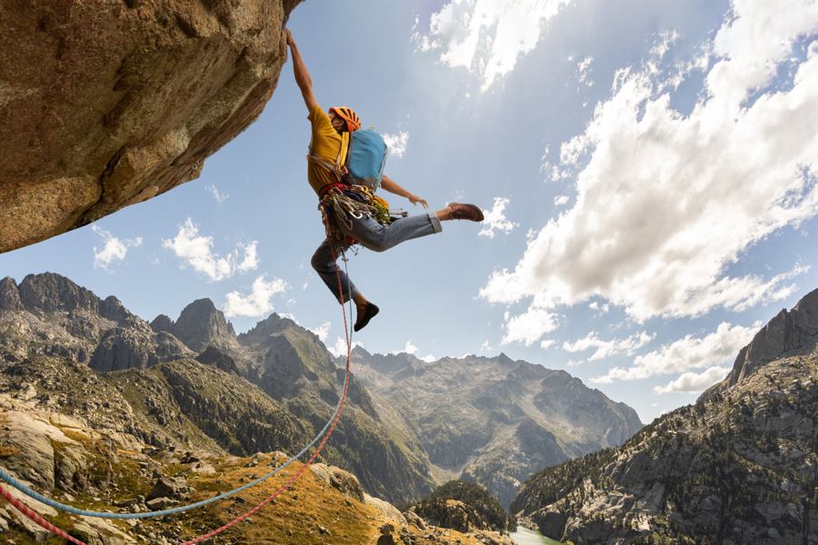 In life, extremes hurt. In trading, they can pay.