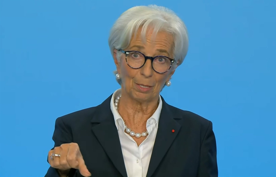 Lagarde thumbs down