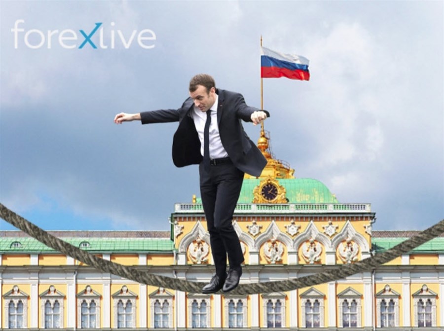 Macron russia