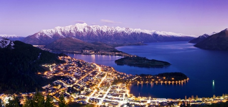 New Zealand Prime Minister Jacinda Ardern is delaying the dissolving of parliament which had been sc