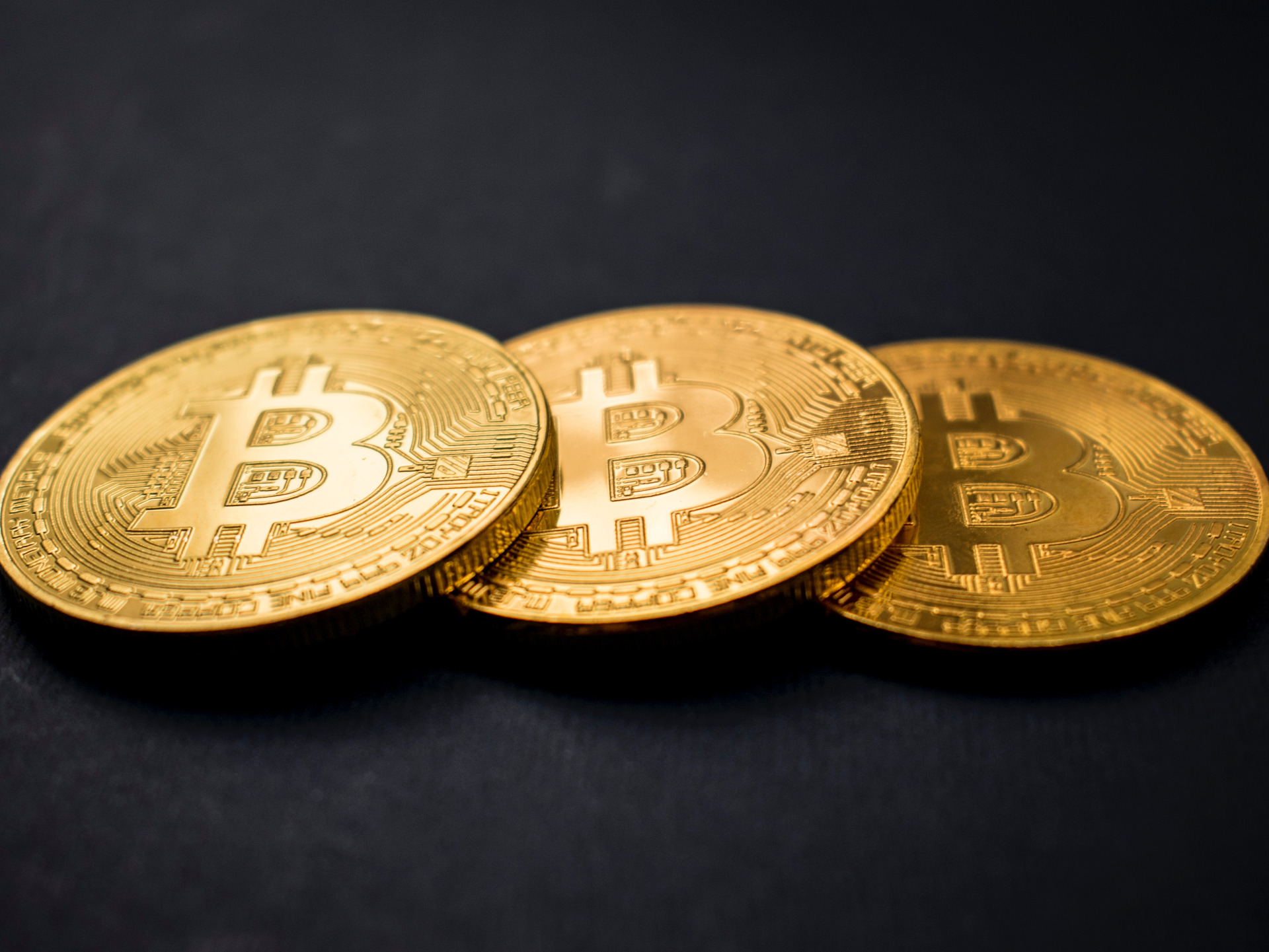 Bitcoin vs. Gold: Which Is the Better Hedge Against Inflation? |  investingLive