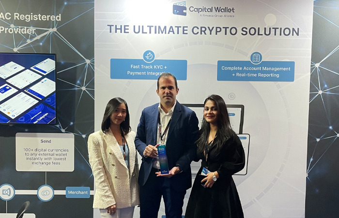 london awards capital wallet