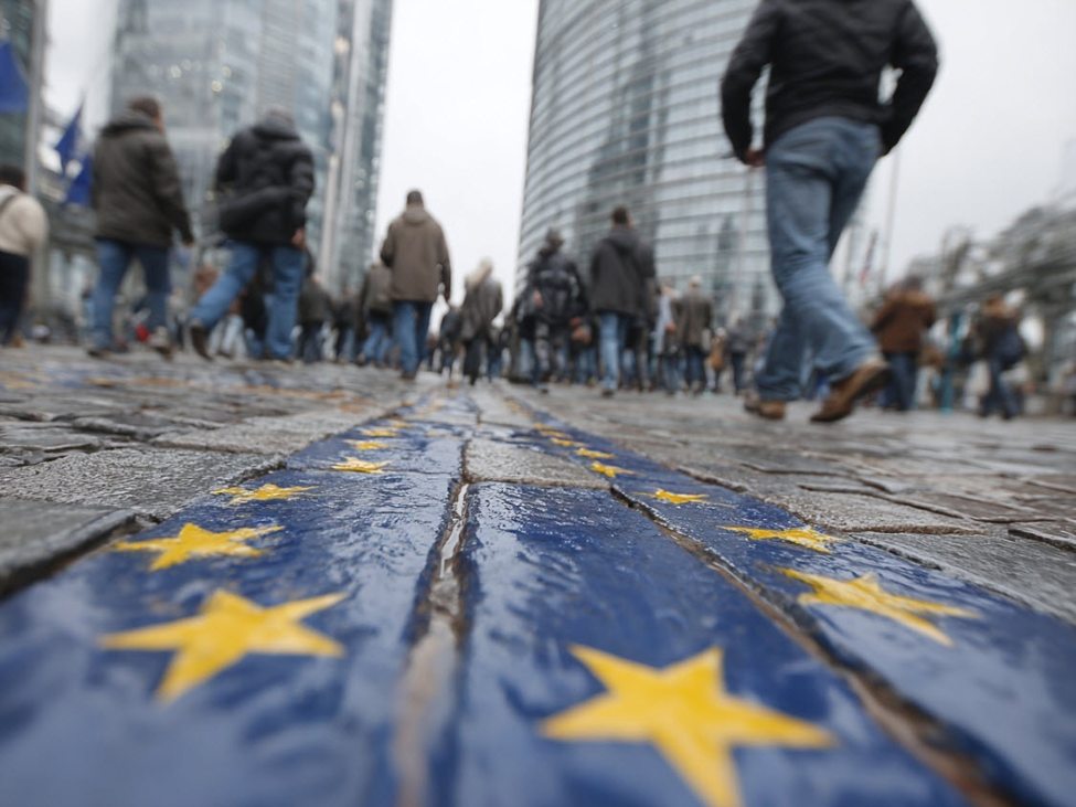 Eurozone November flash consumer confidence -14.2 vs -14.0 expected | investingLive