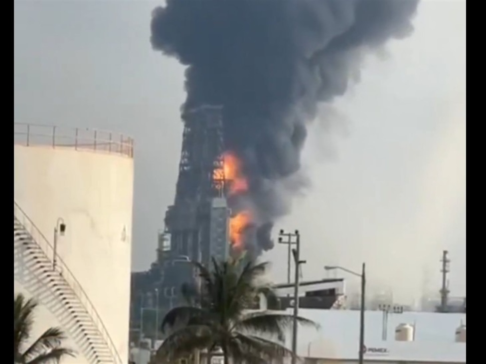 Massive Dos Bocas fire adds refining risk. Mexico’s flagship refinery ...