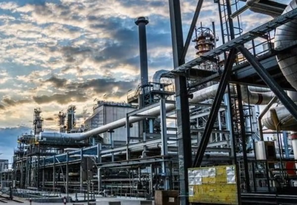 oil refinery