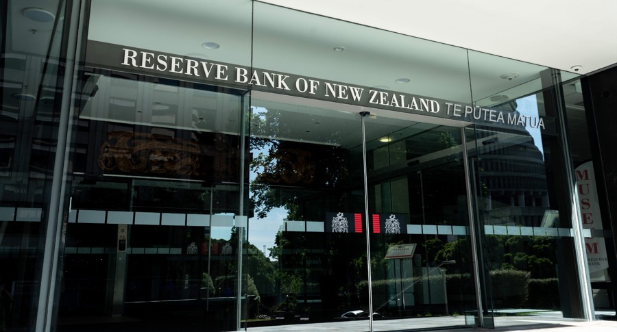 rbnz Reserve Bank of New Zealand building door October 2024