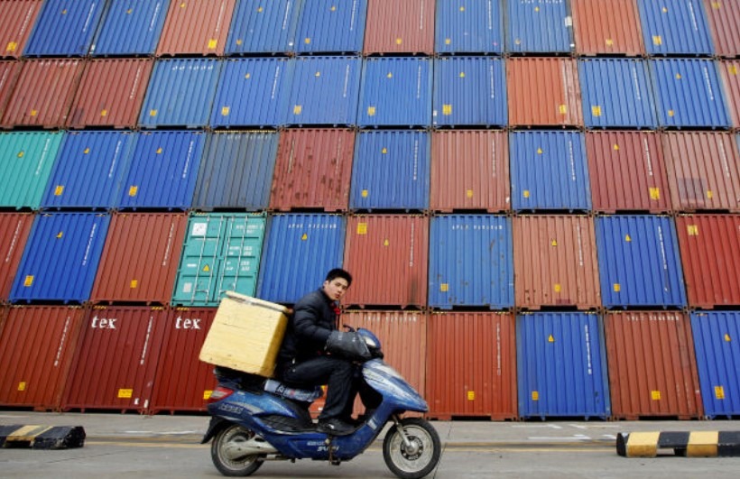 shanghai port scooter 11 May 2022
